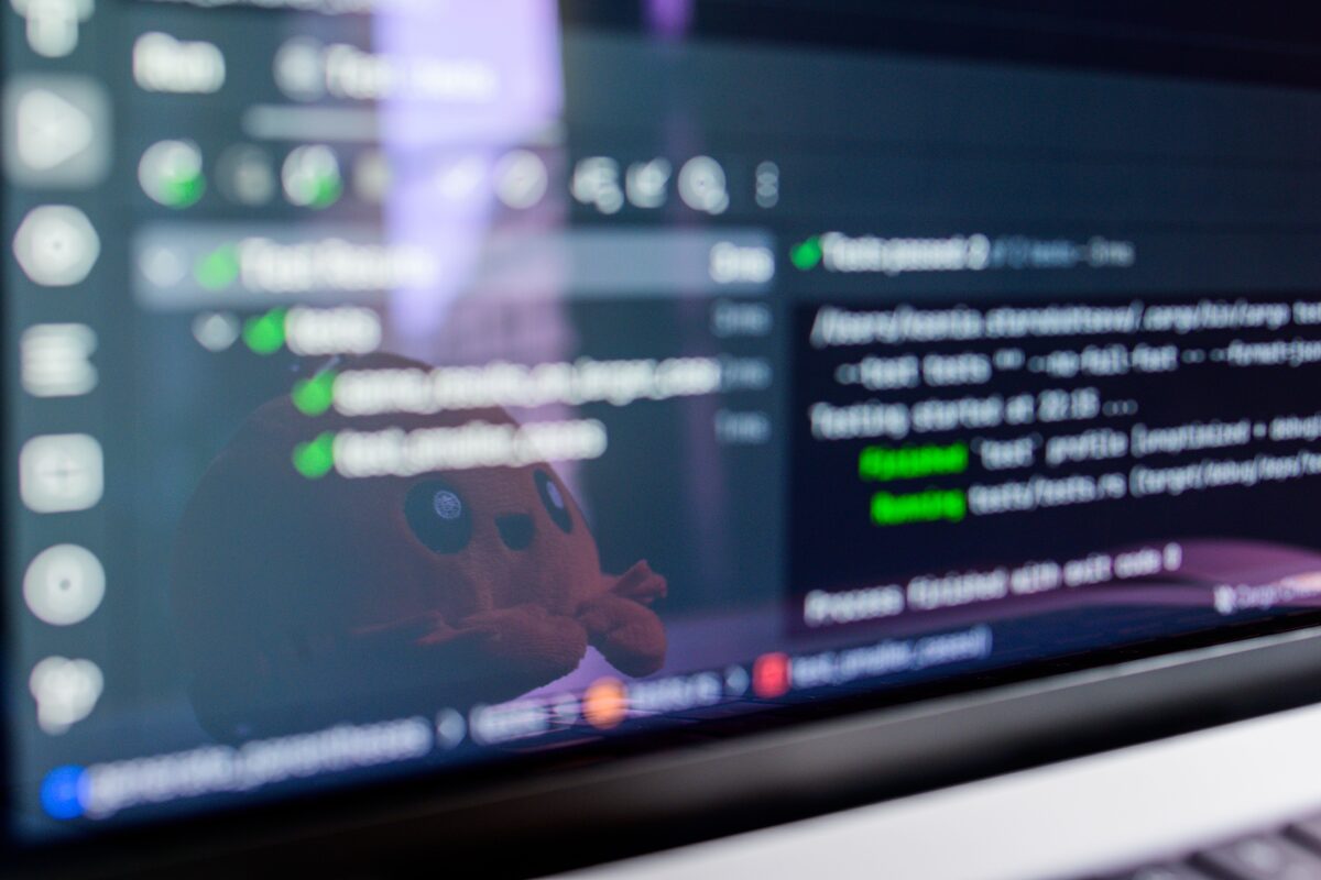 Nobody reads the diff: the arrayref supply chain compromise